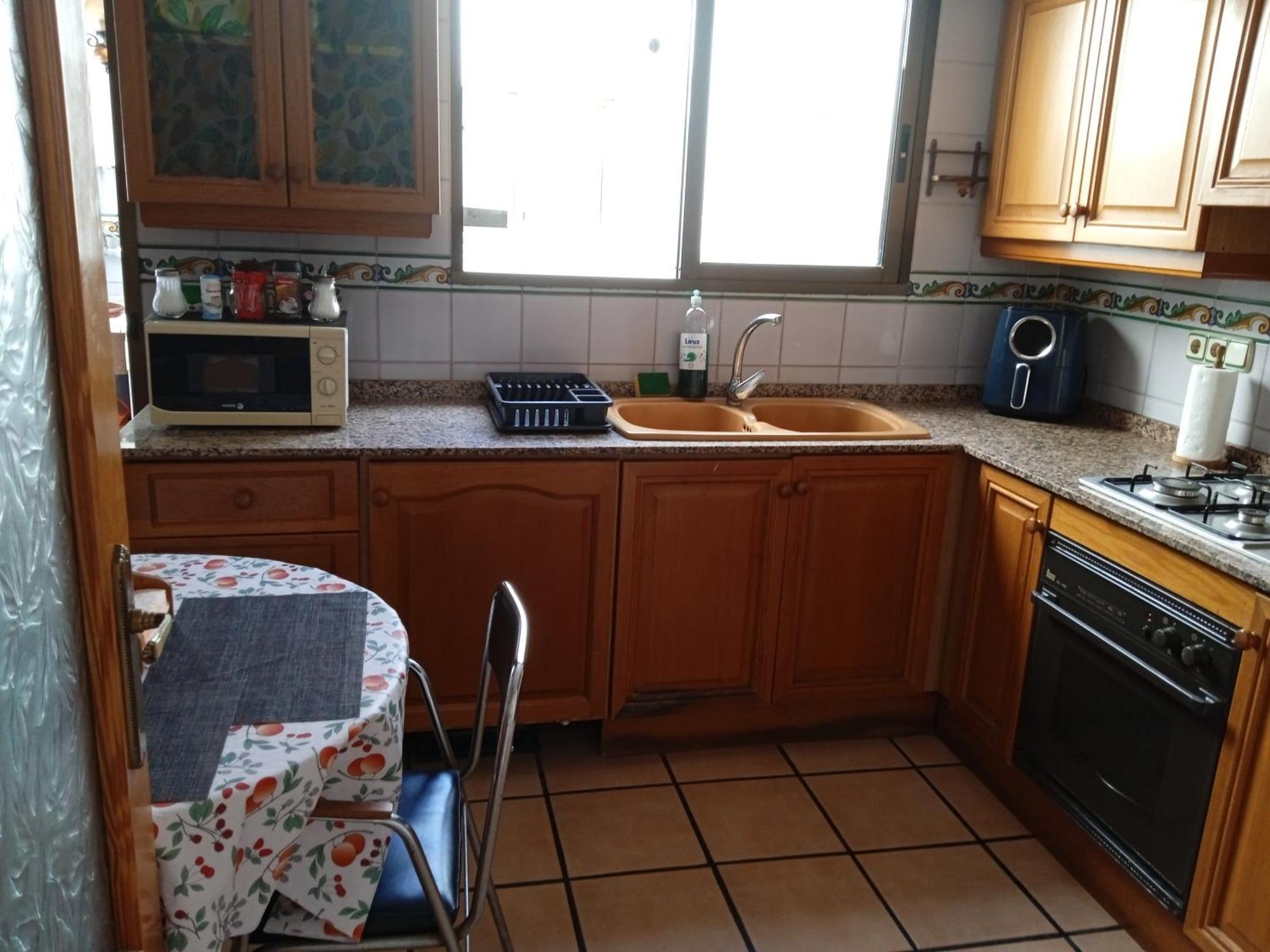 Con 2 Y 3 Camas, Bano, Cocina Y Lavadora Homestay Albal