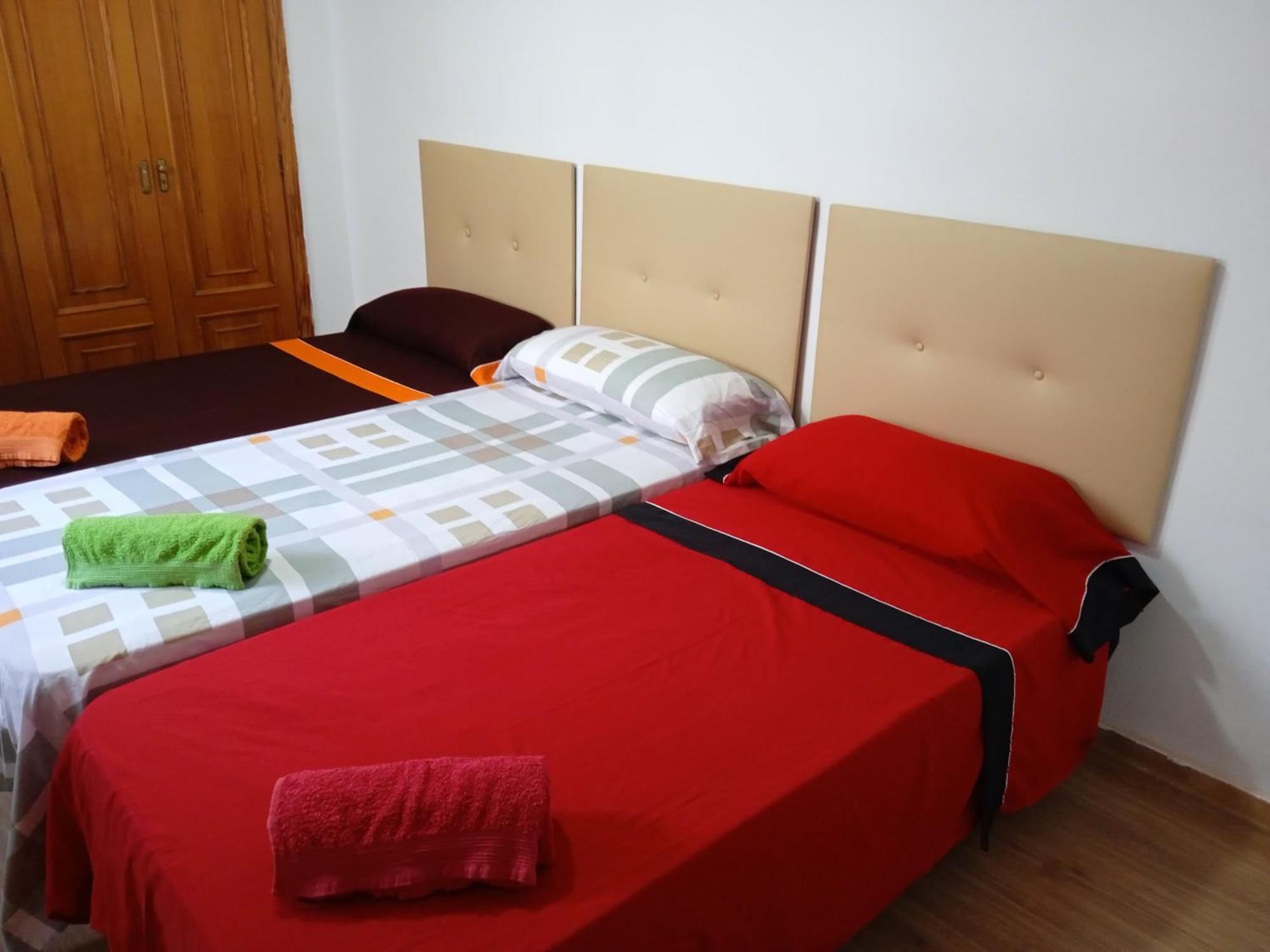 Homestay Con 2 Y 3 Camas, Bano, Cocina Y Lavadora Albal